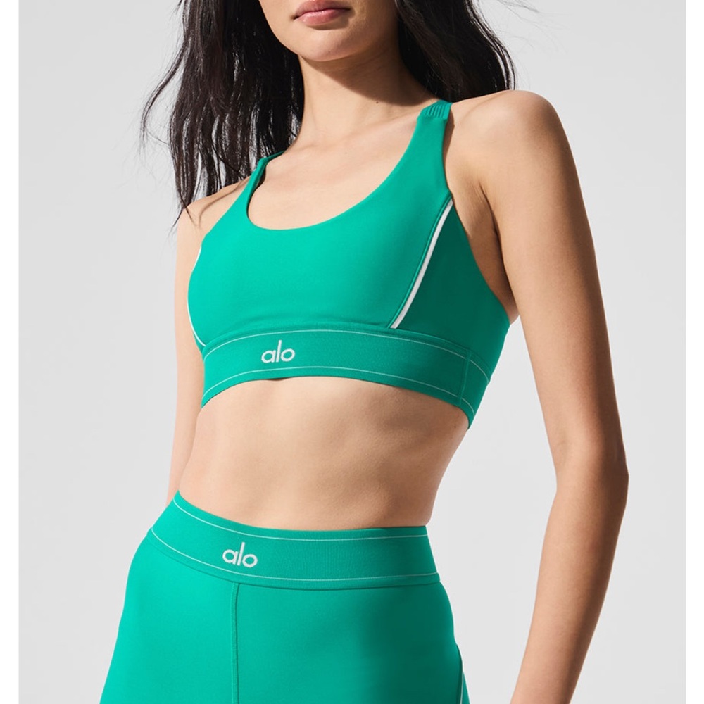 ALO Yoga spruce green bra